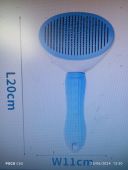 Pet grooming brush, thin teeth, medium